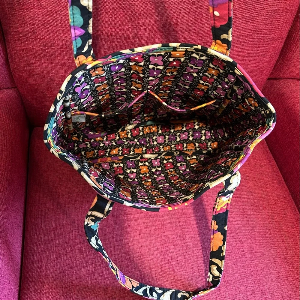Vera Bradley “Suzani” Tote bag - Picture 3 of 5